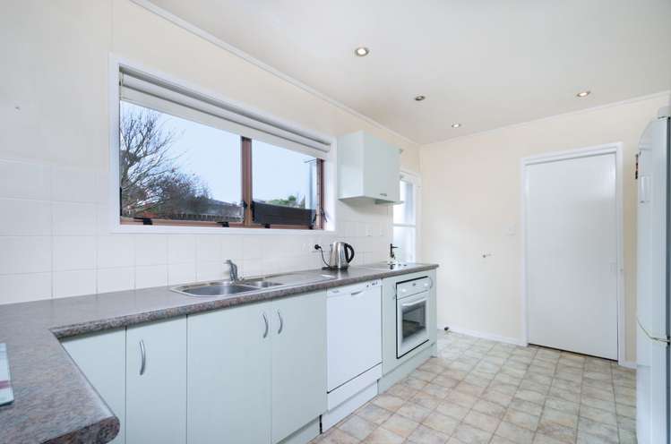 2 Matuhi Rise Henderson_7