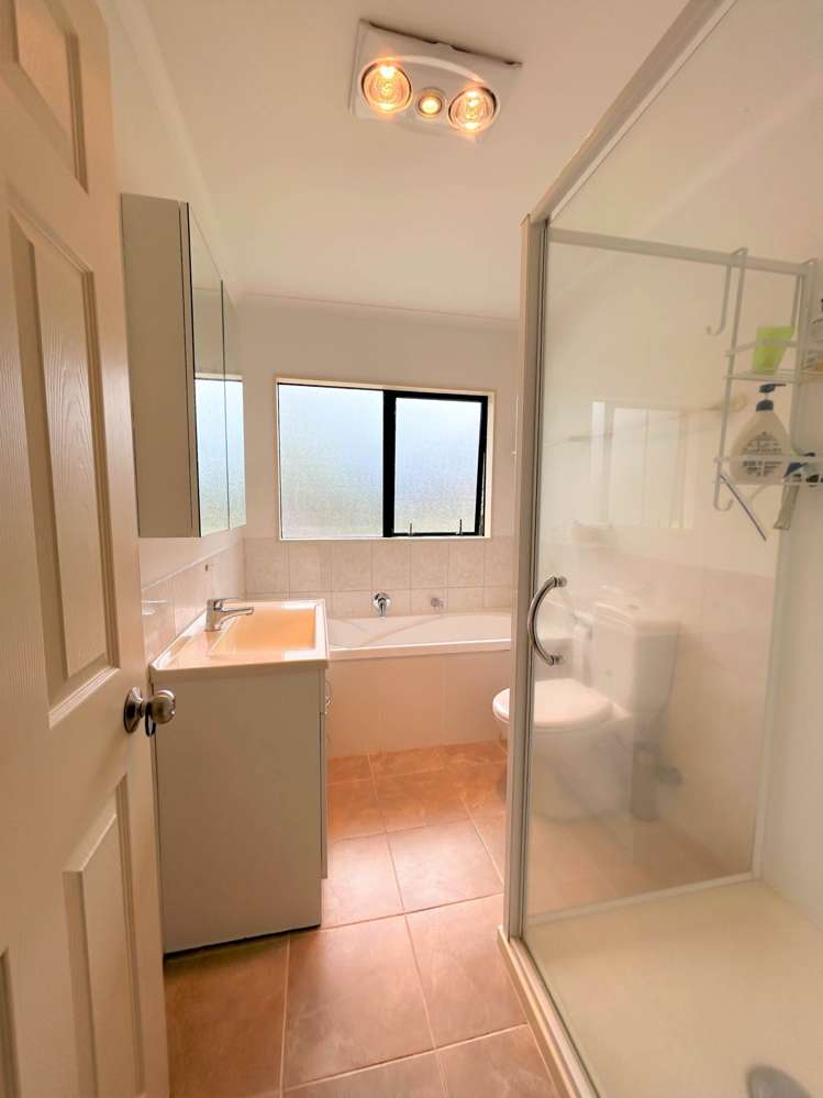 82 Tiverton Road New Windsor_13