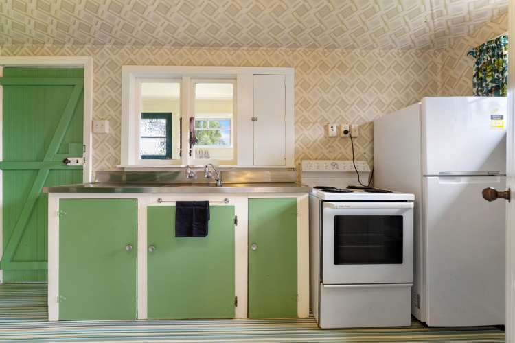 34 Ferry Road Woodend_10