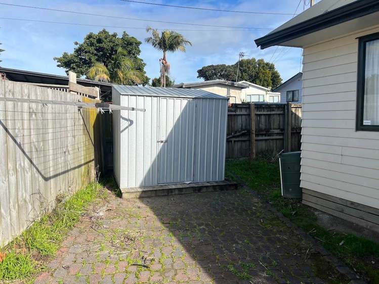 3A Barrys Road Glendene_10