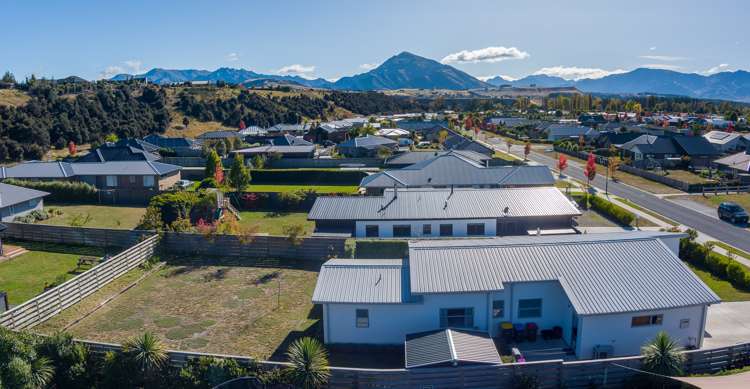 22 Snowberry Street Albert Town_6