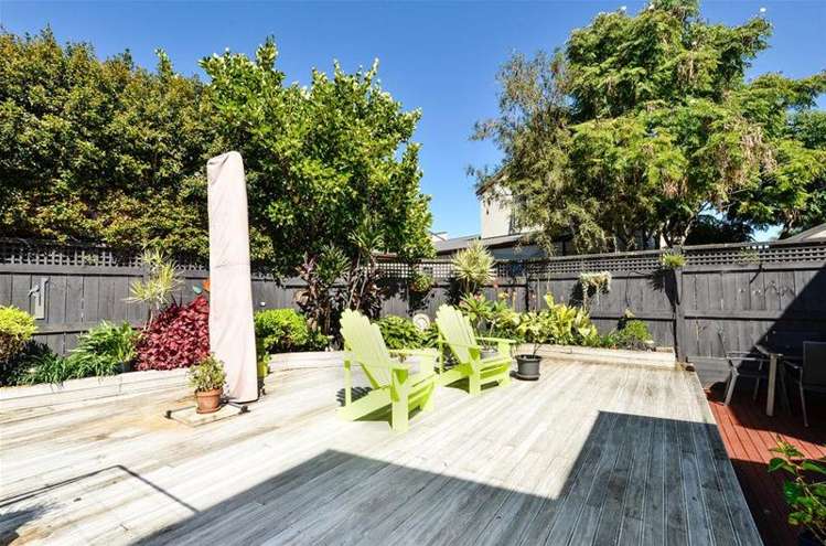 54 Provence Esplanade Te Atatu Peninsula_18