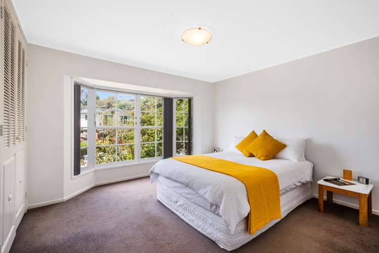 8 Chisbury Street Churton Park_13