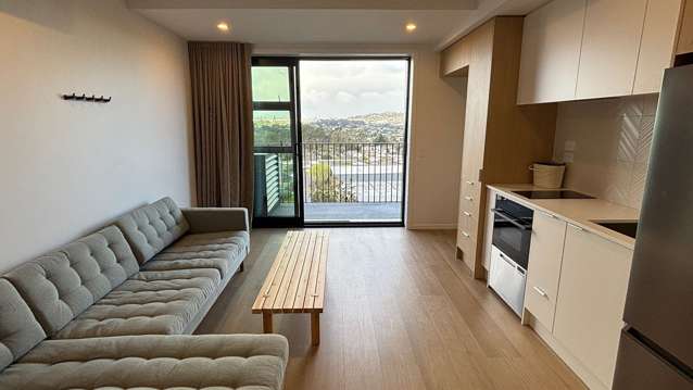 805/2B Te Ara Taurapa Point Chevalier_1