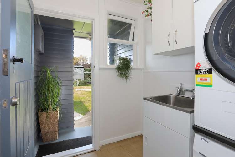 10 Kittyhawk Row Bulls_16