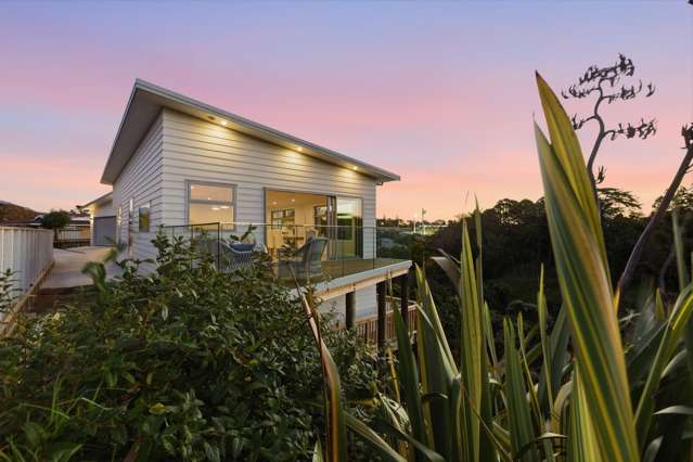 Brand-new, luxury living with stunning views!