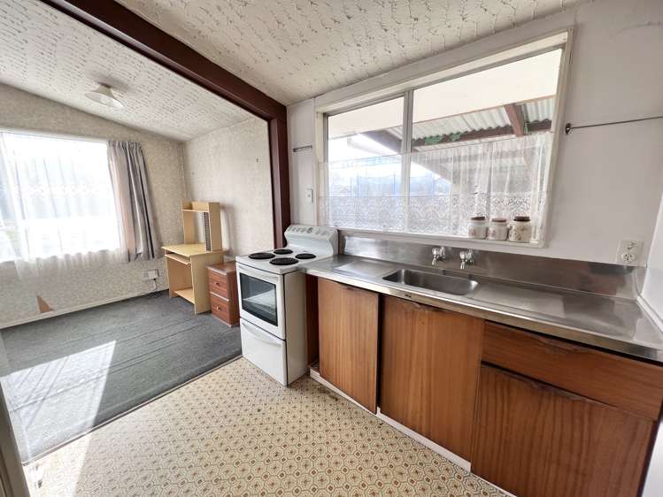 225 Stafford Street Hokitika_2