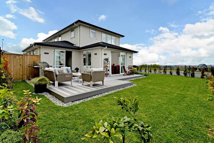 29 Arrowsmith Drive Flat Bush_16