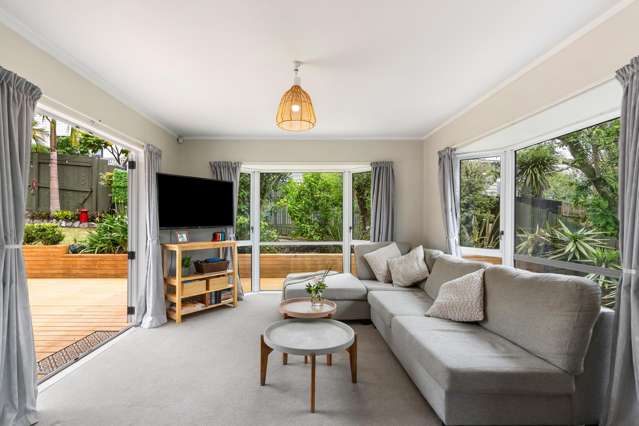 3/36 Eskdale Road Birkdale_2