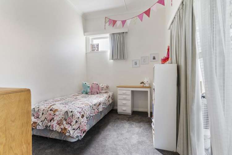 200 High Street South Carterton_12