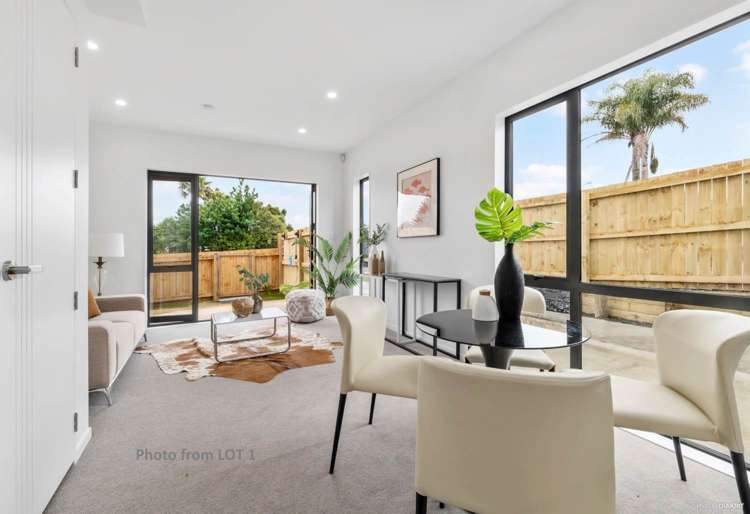 2/112 Moore Street Howick_1