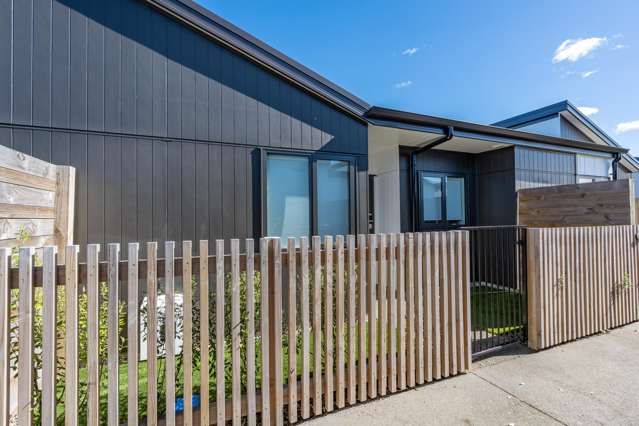 Simple Living, Great Location