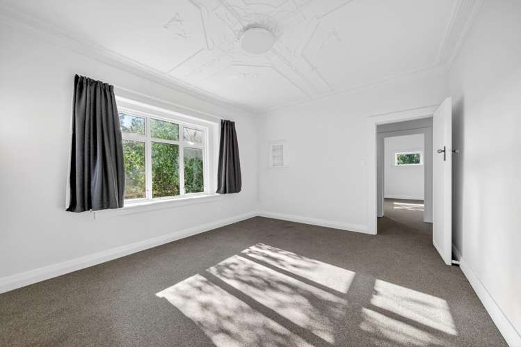 176 High Street North_5