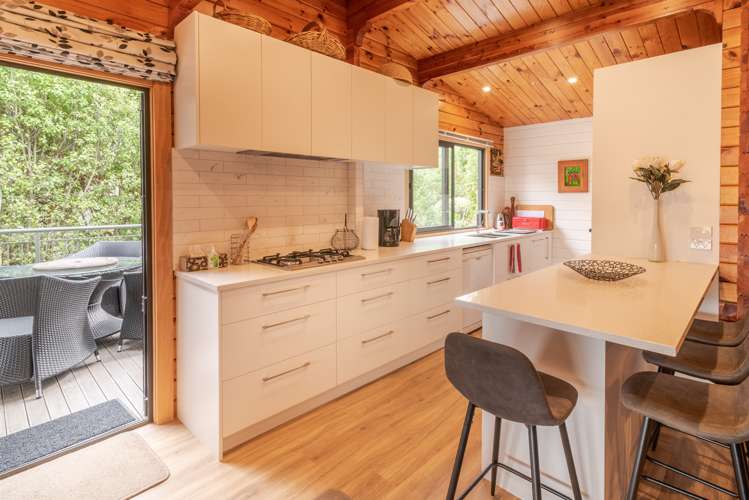 15 Bayview Crescent Duvauchelle_10