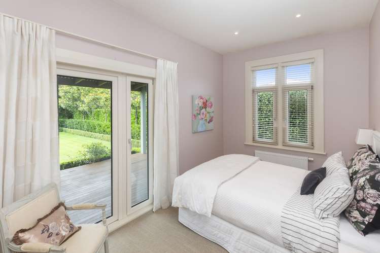 34 Mays Road St Albans_16