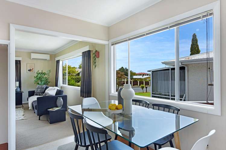 15 Churchill Avenue Richmond_5