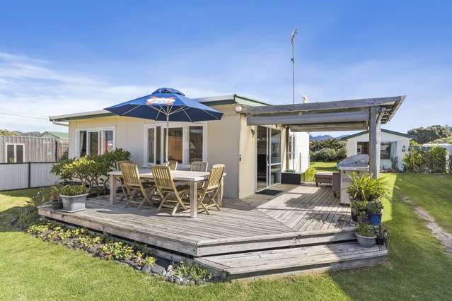 215 Ocean Road Whangamata_1