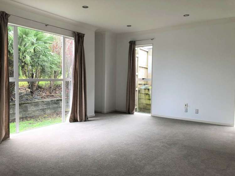 23 Gibbston Crescent Flat Bush_1