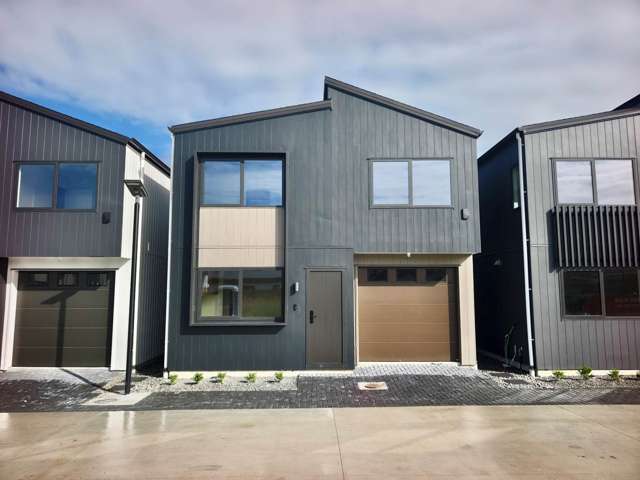 Affordable New Home, Minutes to Everything