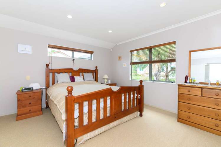 1 Mary Forgham Drive Greenhithe_9