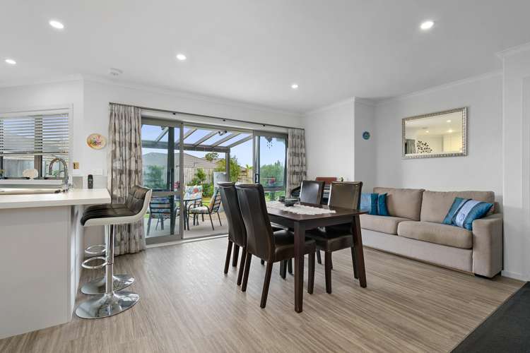 10 Alpers Ridge Leamington_11