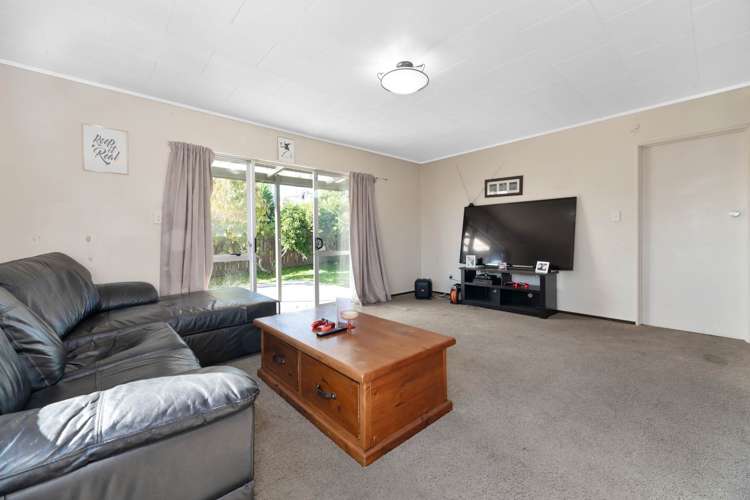 2/46 Brandon Road Glen Eden_6