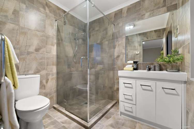 38 Gibbston Crescent Flat Bush_18