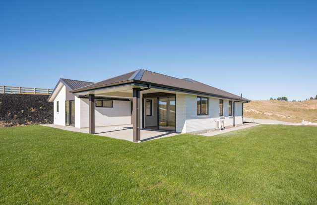 4 Bed Brick on 7,420sqm Brand New, Move in Ready
