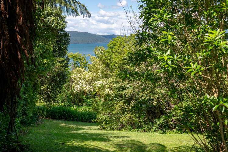188 Spencer Road Lake Tarawera_10