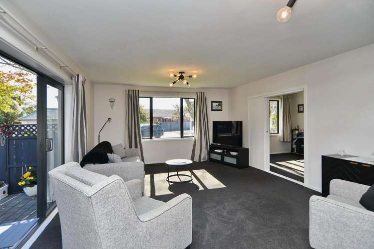 63 Trafford Street Harewood_7