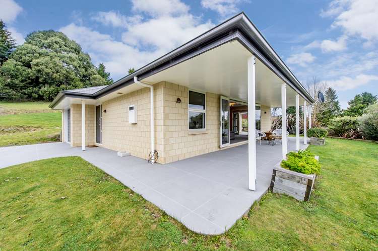 1/10 Valley Road Greta Valley_17
