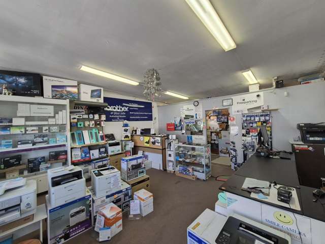 A/2 Archibald Road Kelston_1