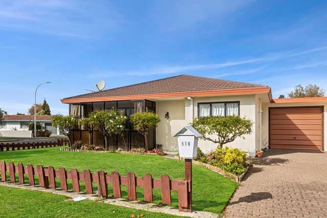 Effortless living in a bright, spacious unit