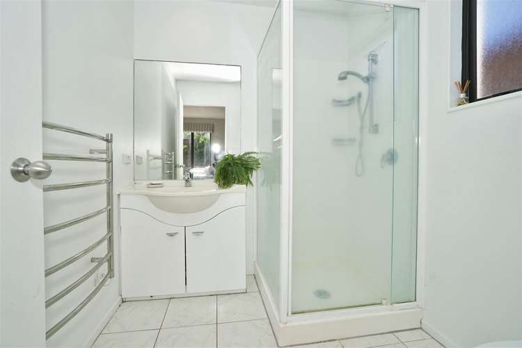 52 Brymer Road Grandview Heights_11