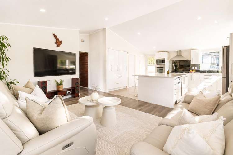 2/13 Scarlock Avenue Browns Bay_10