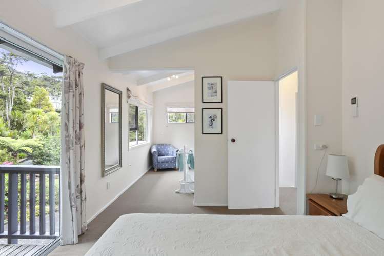 1123 Huia Road Huia_5