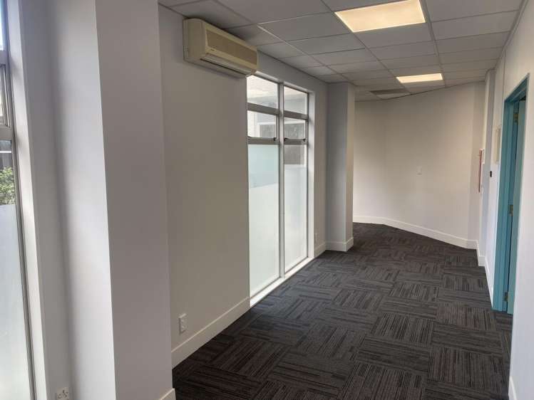 Suite 1, 443 Lake Road Takapuna_9
