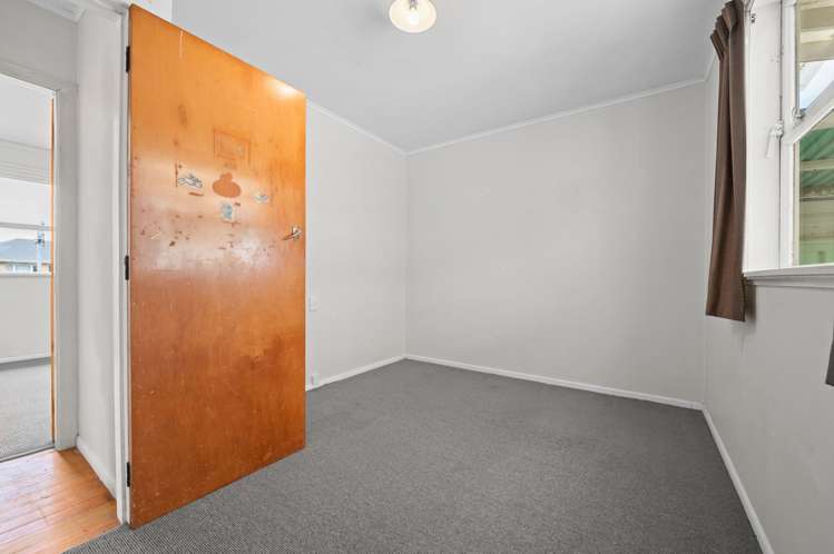 209 Clyde Street Hamilton East_11