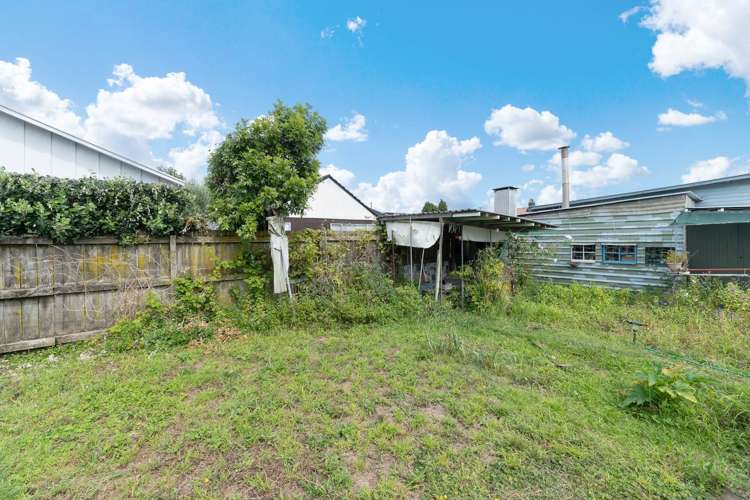 54 Potter Avenue Mt Roskill_13