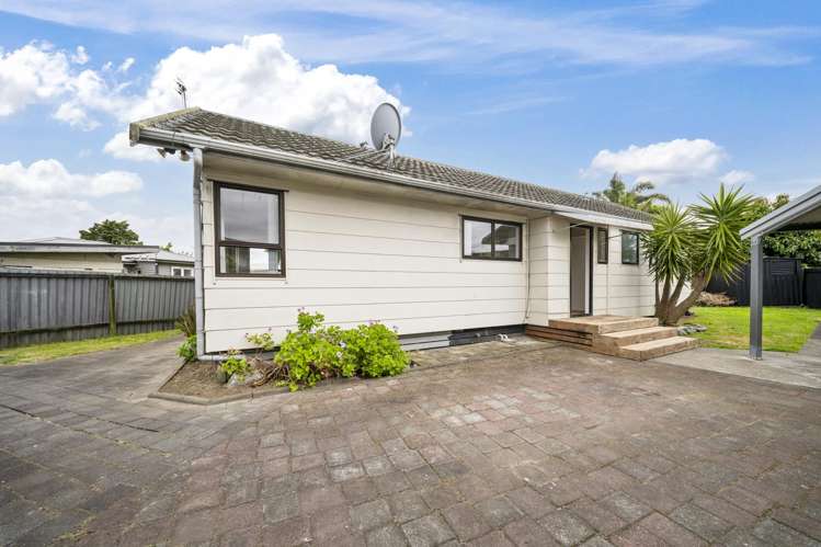 2/12 Edmund Hillary Ave Papakura_16