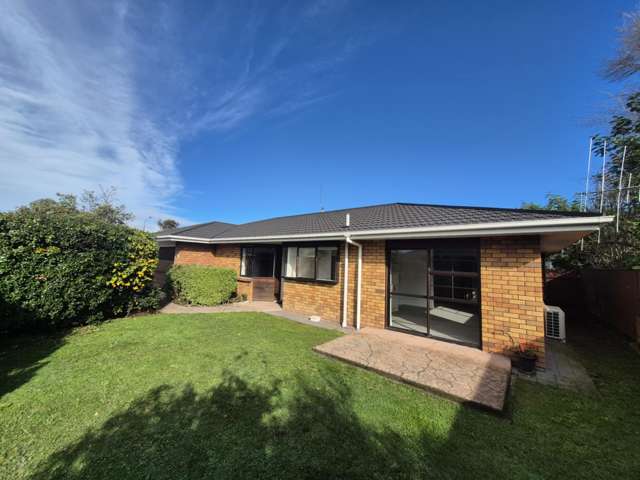 209a College Street West End_1