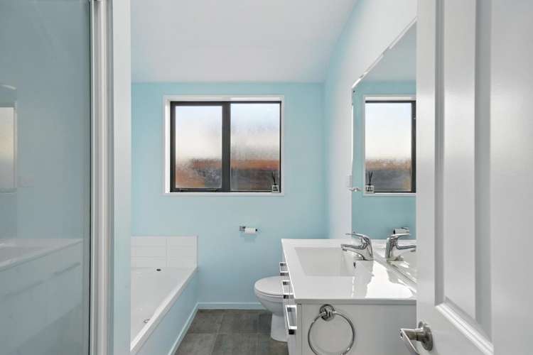 156 Main Street Oxford_15