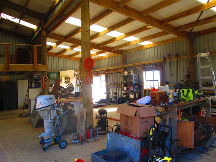 17 Robertson Road Whatawhata_20