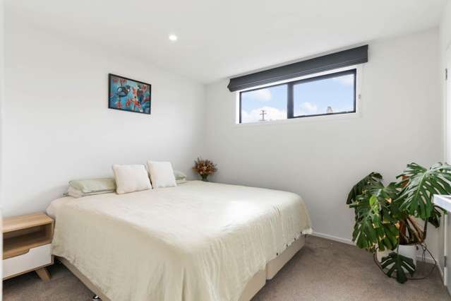 1B Stott Avenue Birkdale_4