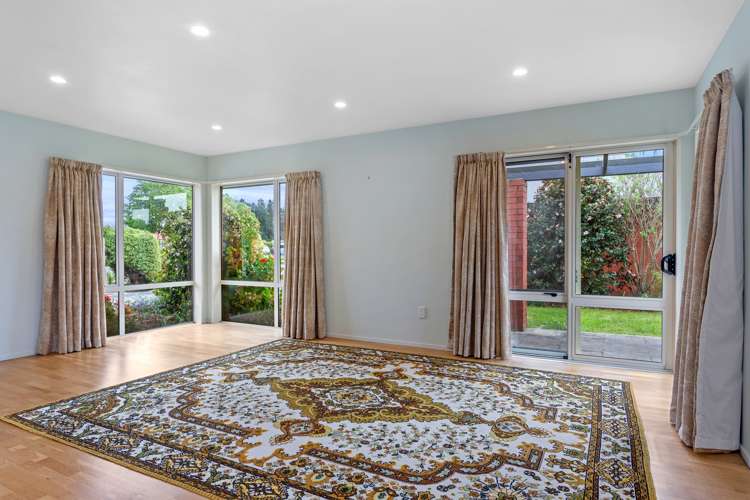 2d Hilton Drive Amberley_3