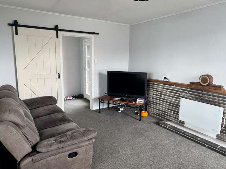  11 Macmillan Place Feilding_5
