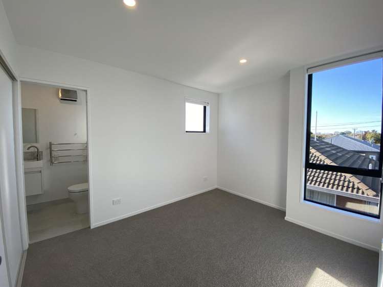 2/1 Sugden Street 10222_8