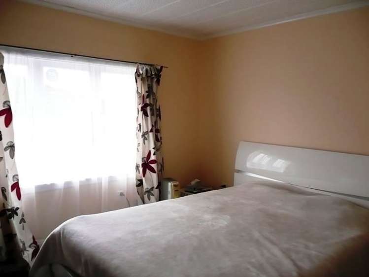 76 Old Wairoa Road Papakura_11