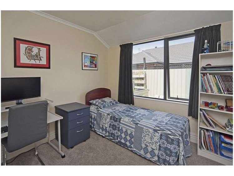 22 Maple Crescent Richmond_8