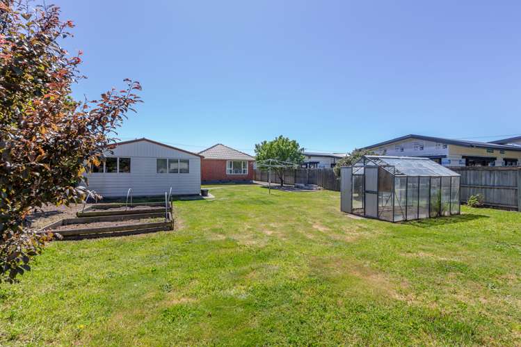 90 Neill Street Hornby_16